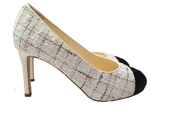 Chanel Décolleté con punta chiusa in tweed Bianco - vista 5