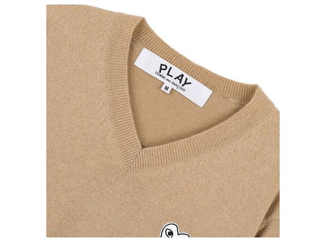 Comme Des Garcons Suéter blanco de punto con cuello en V y corazón Castaño - vista 5