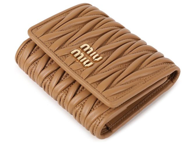 Miu Miu Pequeña cartera de cuero napa acolchado Castaño - vista 6