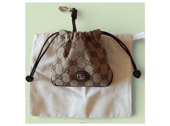 Gucci Portachiavi in tela GG Nano con charm per borsa Marrone - vista 4