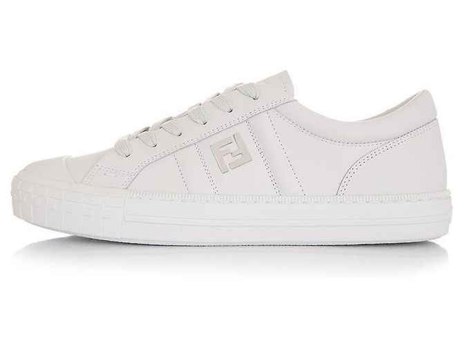 Fendi sneakers basse in pelle Domino Bianco - vista 3