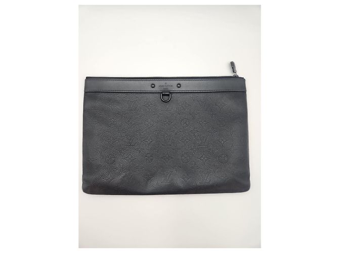 Louis Vuitton Pochette Discovery GM Monogram Shadow Marron - vue 5