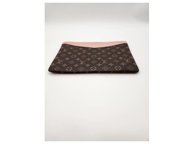 Louis Vuitton Pouch Daily Multicolore - vista 4
