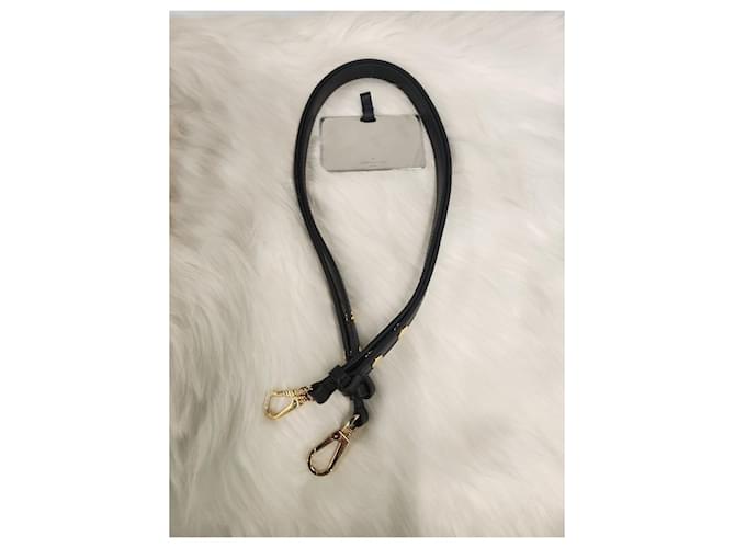 Louis Vuitton Quilted Twist MM Bianco - vista 16