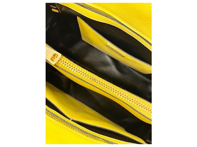 Prada Borsa Tote e a Spalla Baldini in Saffiano D'oro - vista 18
