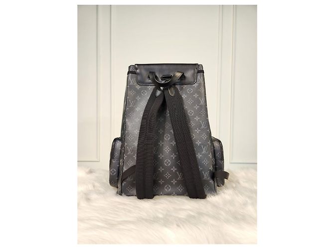 Louis Vuitton Trio Backpack Condition Black - view 7