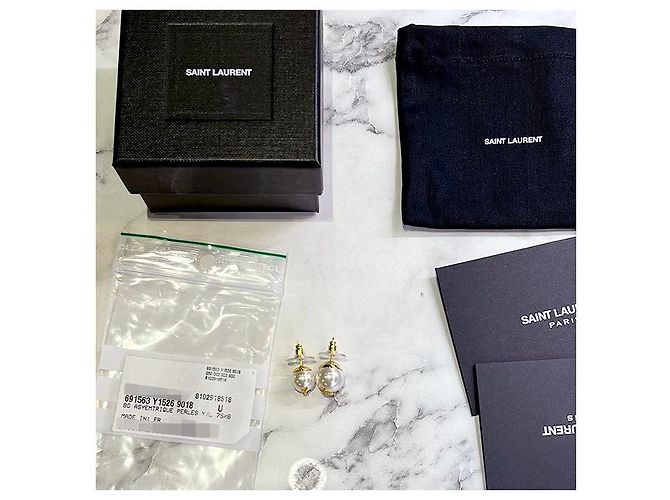 Saint Laurent Boucles d'oreilles en perles avec logo YSL or crème - vue 11
