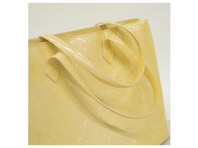Borsa Tote Vernis Wilshire MM di Louis Vuitton Corallo - vista 10