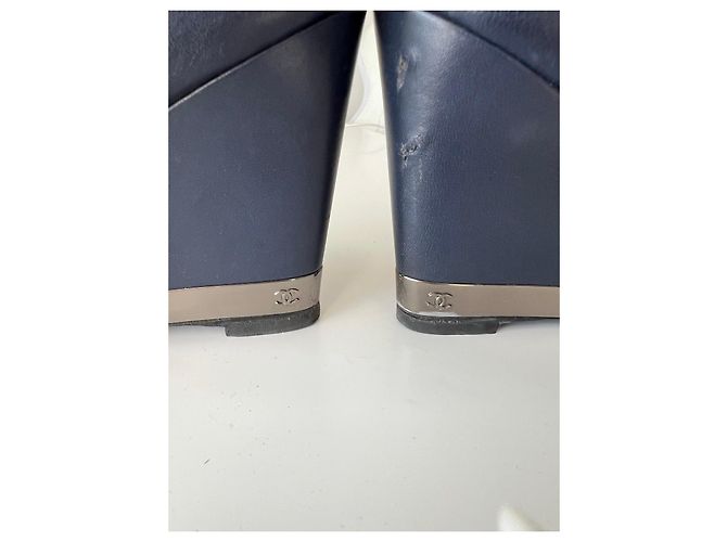 Stivaletti con zeppa in pelle blu navy Chanel Blu scuro - vista 6