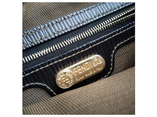 Fendi Pequin Rucksack aus braunem Leder und Canvas - Ansicht 7