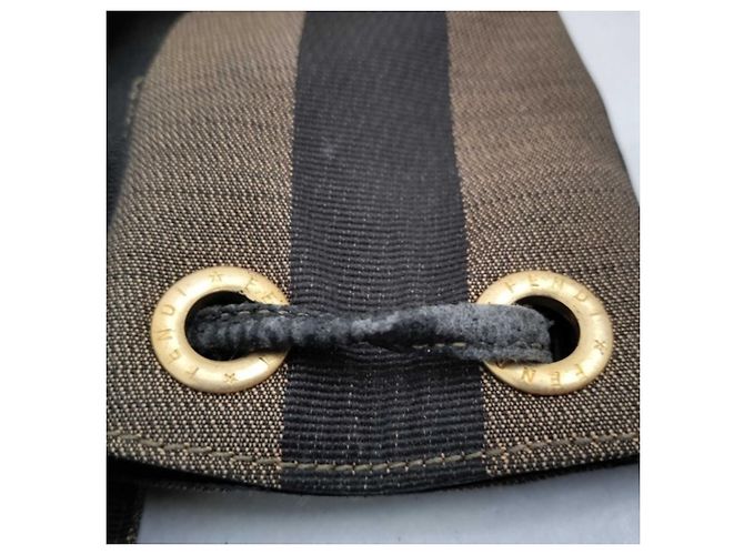 Fendi Pequin Rucksack aus braunem Leder und Canvas - Ansicht 9