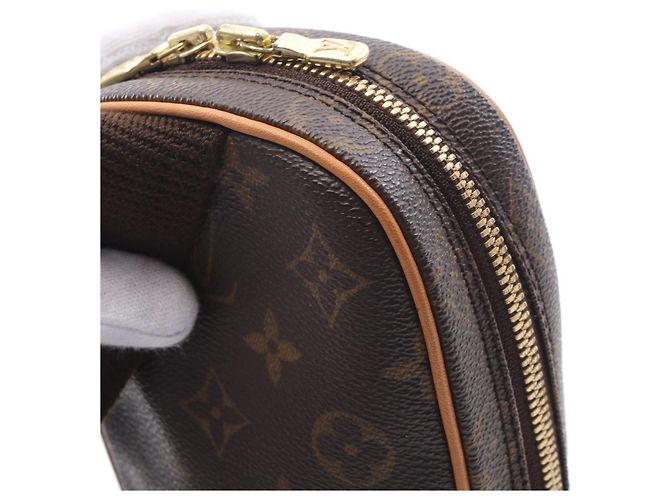 Borsa a tracolla Pochette Gange Monogram Louis Vuitton Marrone - vista 8