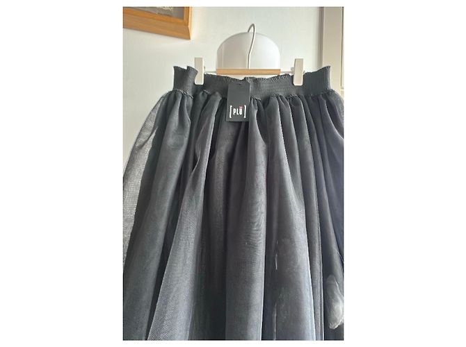 Autre Marque Falda de tul negra con apliques florales Negro - vista 2