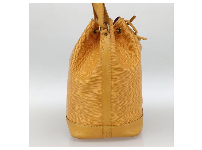 Louis Vuitton Noe Epi Leather Large Giallo - vista 3