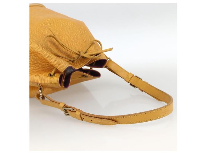 Louis Vuitton Noe Epi Leather Large Giallo - vista 7