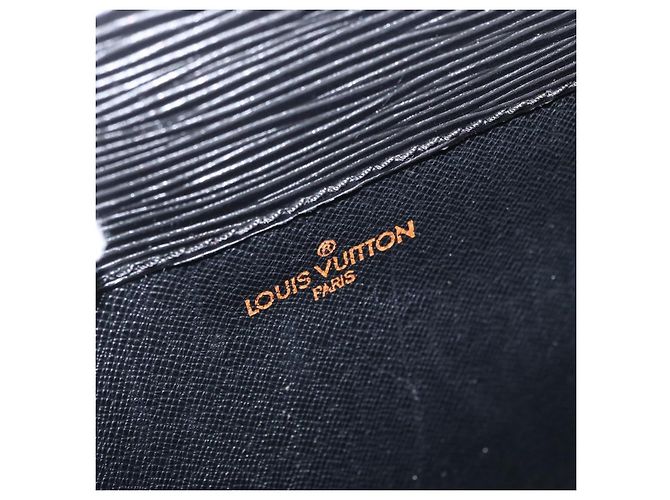 Louis Vuitton Porte-Documents Senateur Epi Leather Nero - vista 7