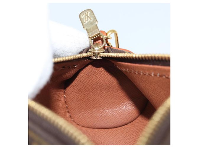 LOUIS VUITTON Monedero Papillon Monograma LV Auth 166265V - vista 17