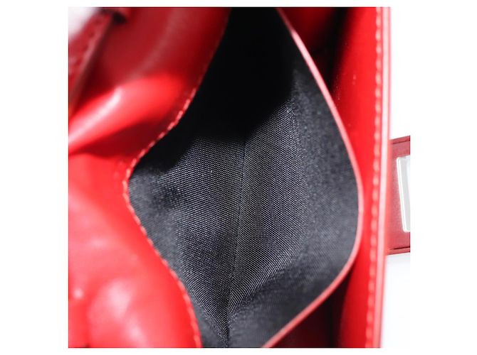 Borsa a Spalla Gancini in Pelle Rossa e Argento di Salvatore Ferragamo Auth BA10529 Rosso - vista 21
