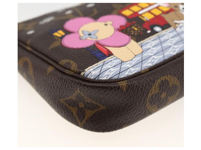 LOUIS VUITTON Monogram Vivienne Mini Pochette Accesorios M80863 Auth 167032SM Monograma - vista 15