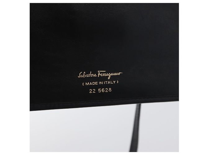 Borsa a Spalla Gancini in Pelle Oro Nero Salvatore Ferragamo Auth 173272 D'oro - vista 12