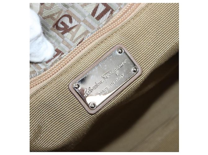 Borsa Tote Salvatore Ferragamo in tela beige oro Auth BA10067 - vista 10