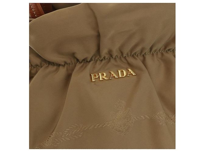 Borsa Tote Prada in nylon beige e oro Auth bs32789 D'oro - vista 17