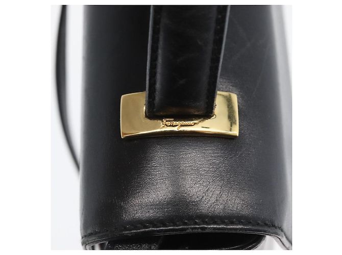 Borsa a mano Salvatore Ferragamo in pelle 2 in 1 nera e oro Auth LNZ457 Nero D'oro - vista 10