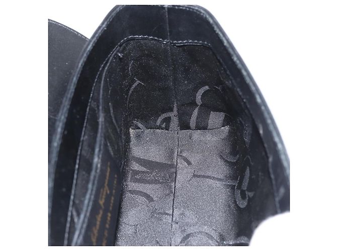 Borsa a mano Salvatore Ferragamo in pelle 2 in 1 nera e oro Auth LNZ457 Nero D'oro - vista 20