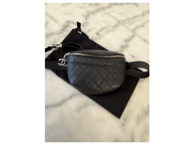 Borsa a vita matelassé Chanel in pelle nera Nero - vista 2