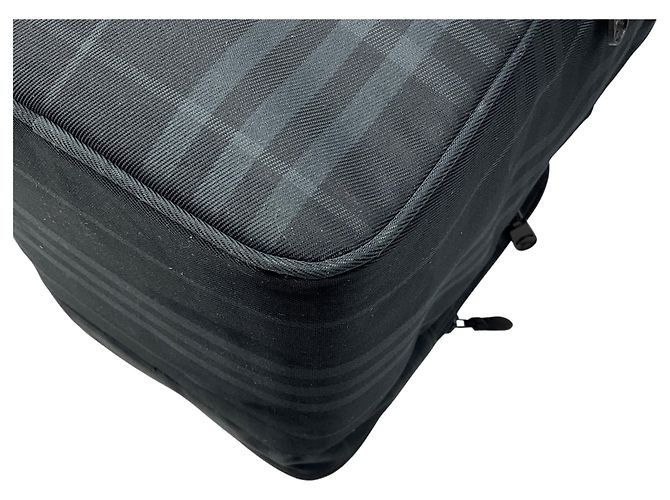 Borsa per scarpe da golf Burberry Classic Nova Check in nero / grigio - vista 12