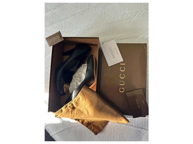 Décolleté neri Gucci con decorazione a forma di cuore dorato Nero - vista 8