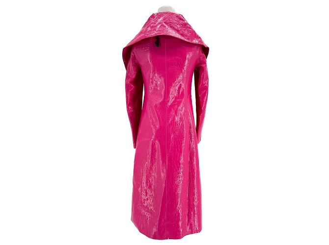 Autre Marque Abrigo de cuero con estampado de cocodrilo rosa - vista 2