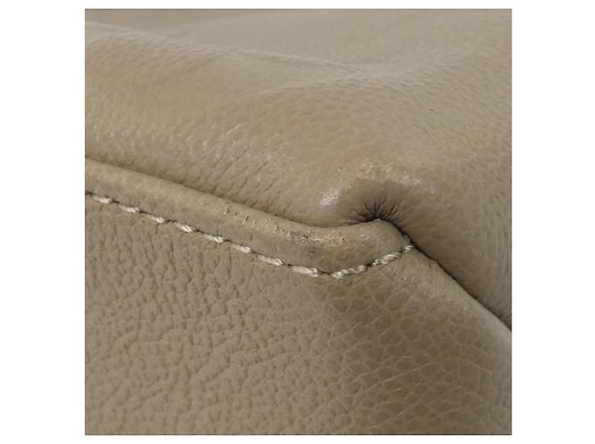 Borsa Grand Palais MM in Monogram Empreinte Louis Vuitton Beige Grigio - vista 2