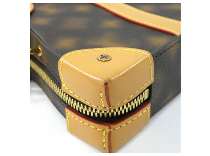 Bolso de Hombro Soft Trunk This Is Not Monogram de Louis Vuitton Castaño - vista 2