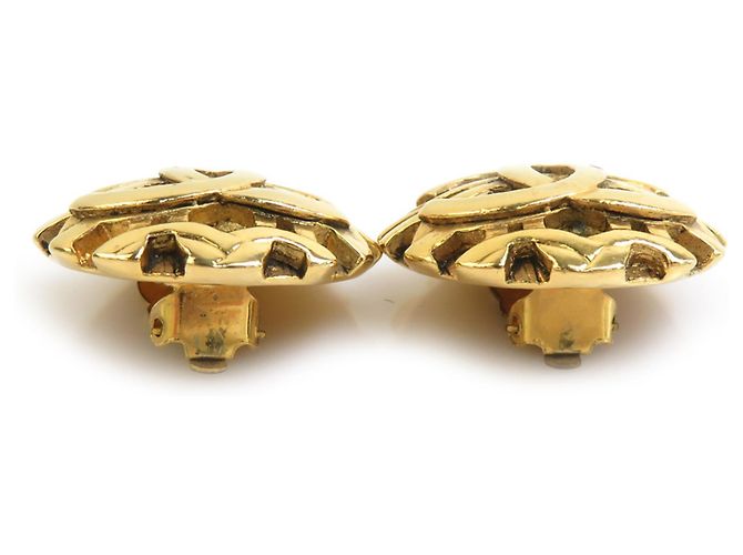Orecchini a clip in metallo dorato Chanel Coco Mark D'oro - vista 4