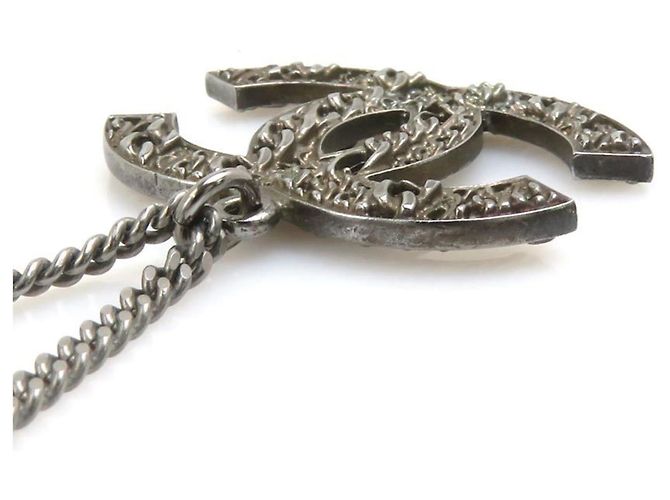 Collana in metallo gunmetal con il logo Coco di Chanel Metallico - vista 3