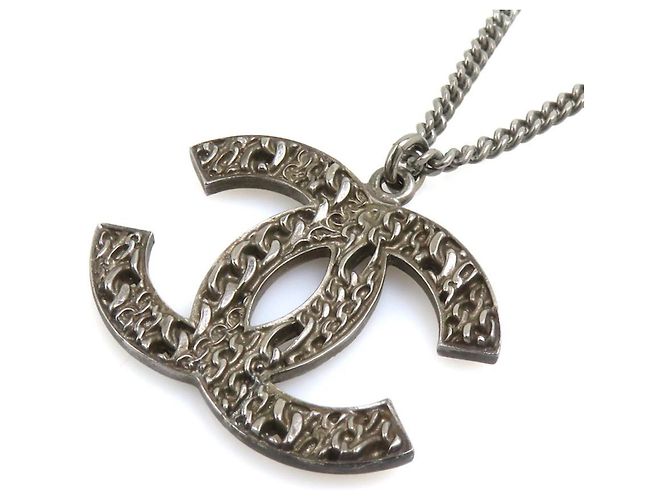 Collana in metallo gunmetal con il logo Coco di Chanel Metallico - vista 4
