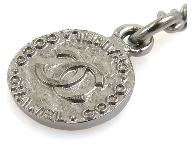 Collana in metallo gunmetal con il logo Coco di Chanel Metallico - vista 5