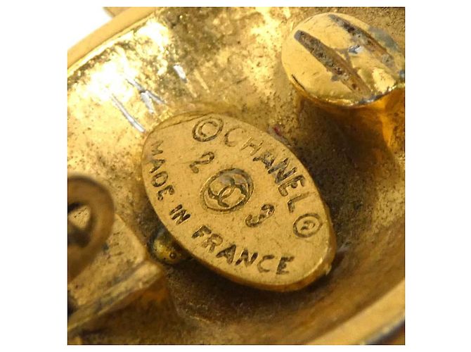 Chanel Clip-Ohrringe mit Coco Mark Design - Ansicht 9