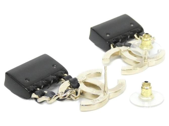 Orecchini a goccia in pelle di vitello nera Chanel Nero - vista 3