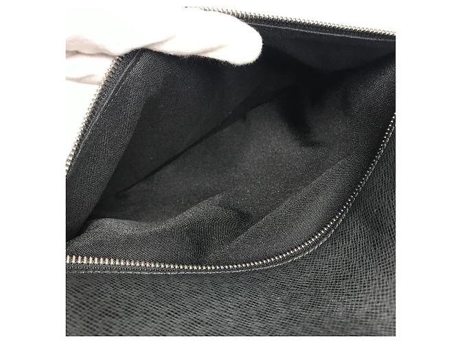 Bolso Victor Taiga Louis Vuitton Negro Caqui - vista 16
