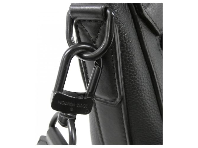 Borsa a Spalla Louis Vuitton LV Aerogram Takeoff Nero - vista 7
