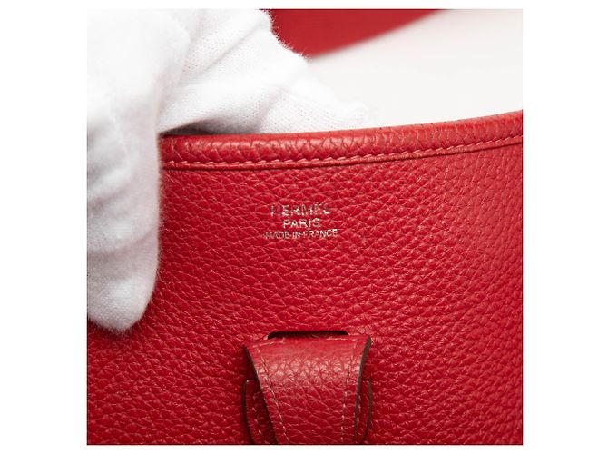 Hermès Evelyne III 29 in Pelle Clemence Rossa Rosso - vista 5