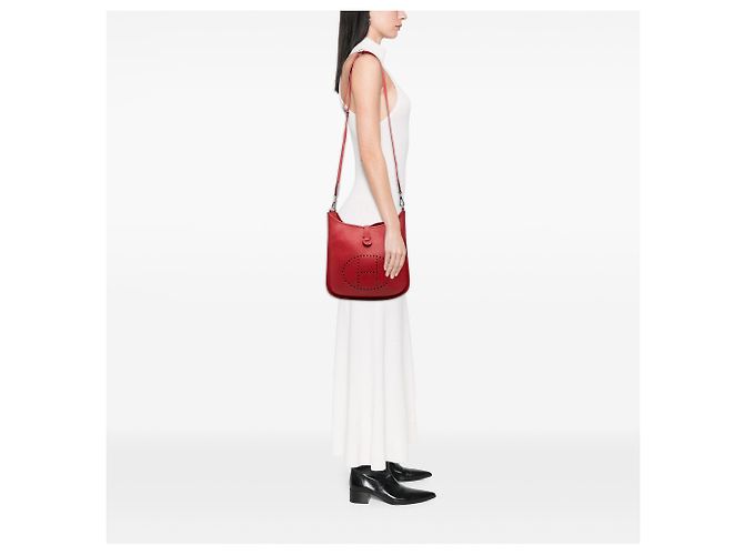 Hermès Evelyne III 29 in Pelle Clemence Rossa Rosso - vista 7