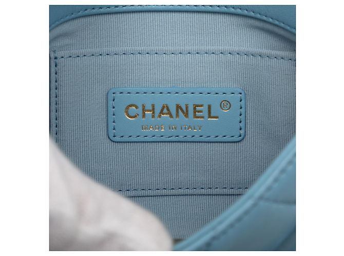 Chanel Mini Blau aus Lammleder mit Lackkette Hellblau - Ansicht 5