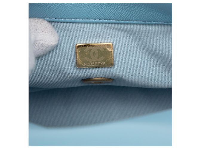 Chanel Mini Blau aus Lammleder mit Lackkette Hellblau - Ansicht 6