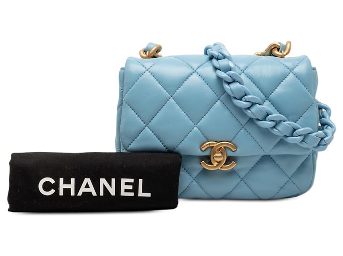Chanel Mini Blau aus Lammleder mit Lackkette Hellblau - Ansicht 8