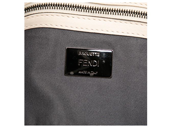 Fendi Baguette in pelle bianca con cucitura a mano Bianco - vista 5