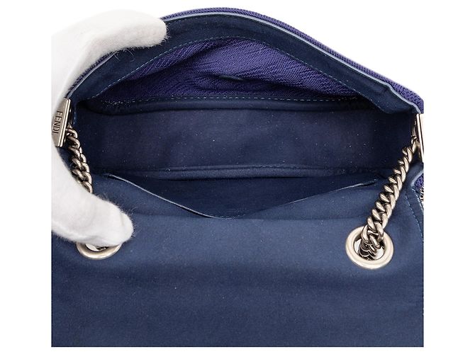 Fendi Blaue Zucca Prägung Technisches Gewebe Ketten Midi Baguette Dunkelblau - Ansicht 4