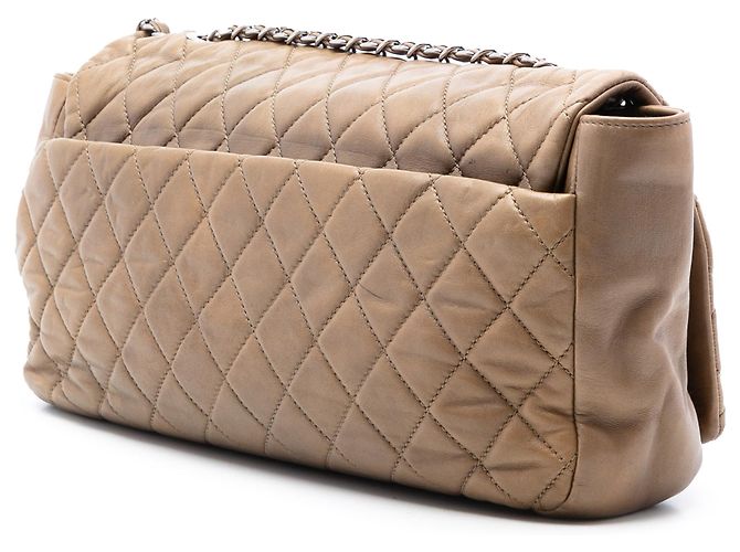Chanel Marrón Jumbo Acolchado de Cordero Coco Rain Flap Castaño Caqui - vista 2